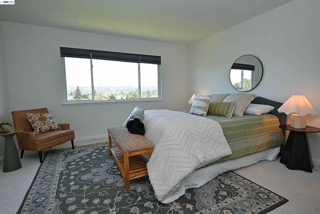 21714 Shadyspring Rd, Castro Valley, CA 94546