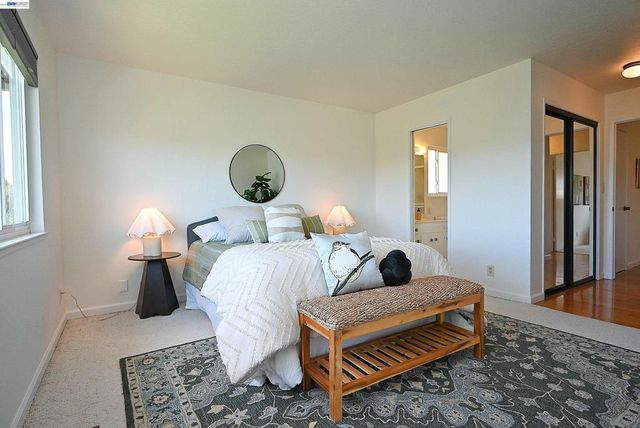 21714 Shadyspring Rd, Castro Valley, CA 94546