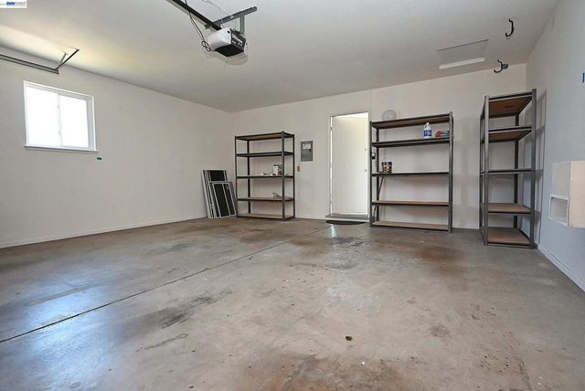 21714 Shadyspring Rd, Castro Valley, CA 94546