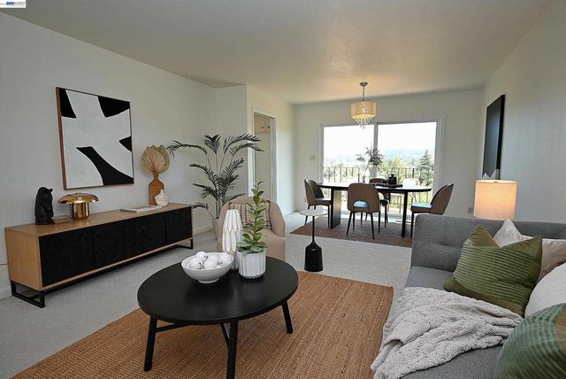 21714 Shadyspring Rd, Castro Valley, CA 94546