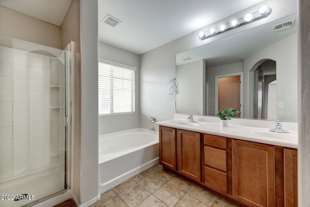 14095 W Country Gables Drive, Surprise, AZ 85379