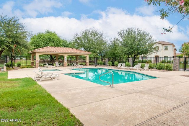 14095 W Country Gables Drive, Surprise, AZ 85379