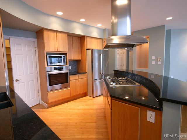 59357 N Lakeshore Drive, Calumet, MI 49913