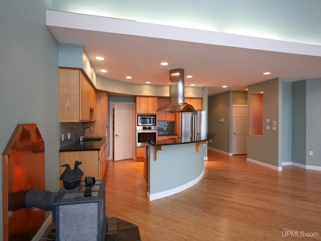 59357 N Lakeshore Drive, Calumet, MI 49913