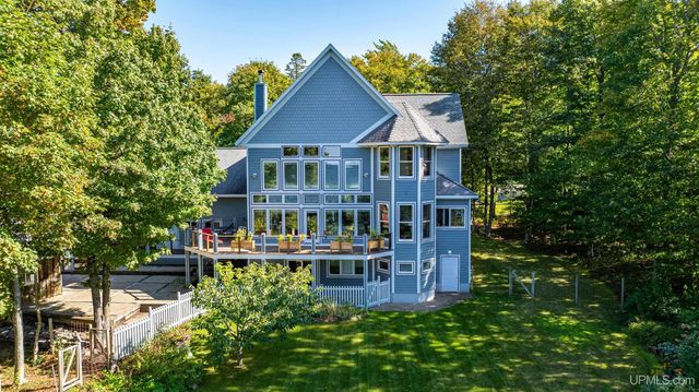 59357 N Lakeshore Drive, Calumet, MI 49913