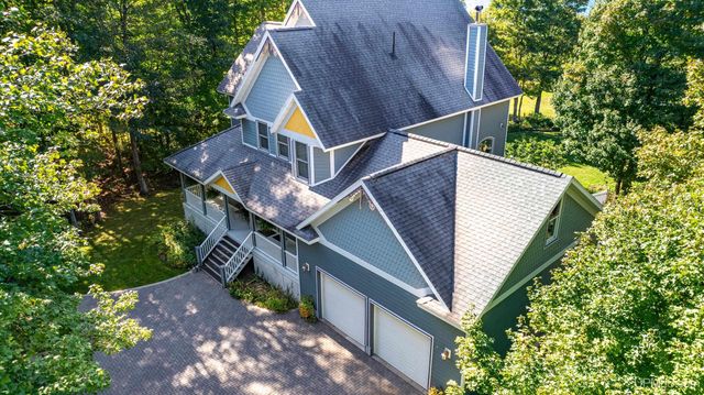 59357 N Lakeshore Drive, Calumet, MI 49913