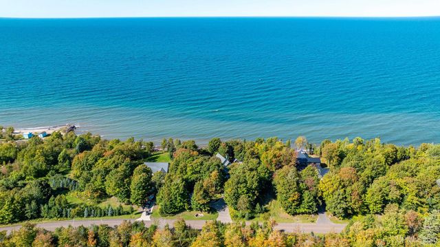 59357 N Lakeshore Drive, Calumet, MI 49913