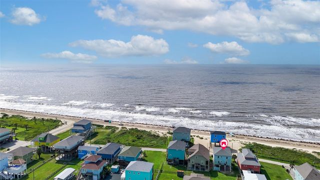 1965 Ave J, Crystal Beach, TX 77650