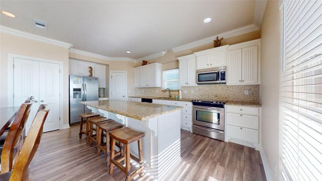 1965 Ave J, Crystal Beach, TX 77650