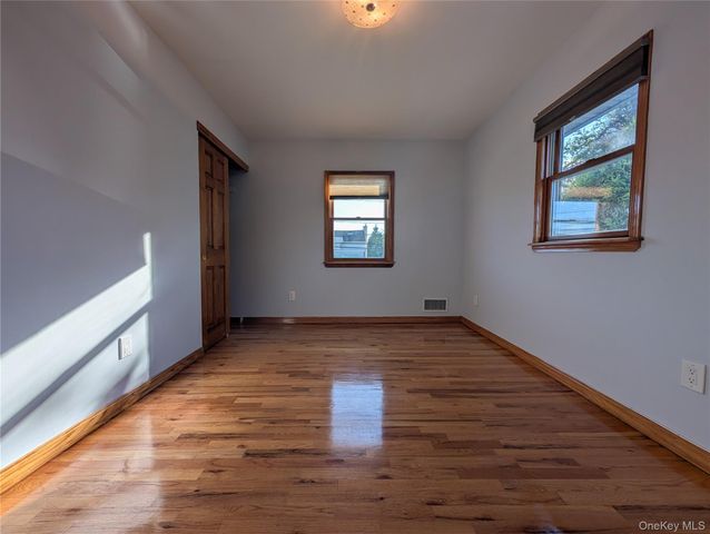 3039 Clubhouse Road, Merrick, NY 11566
