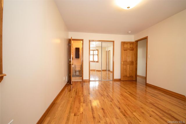 3039 Clubhouse Road, Merrick, NY 11566