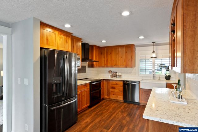 4742 Rivergrove Ct N, Keizer, OR 97303