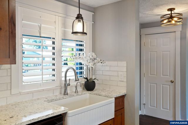 4742 Rivergrove Ct N, Keizer, OR 97303