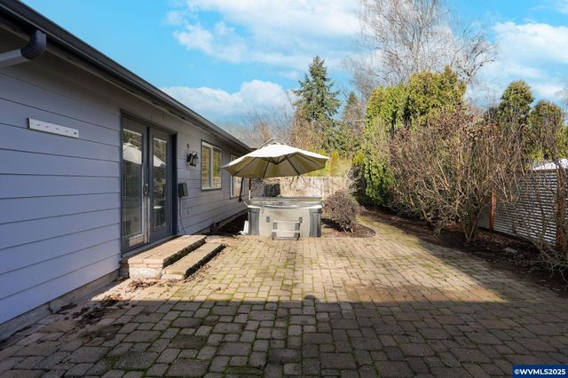 4742 Rivergrove Ct N, Keizer, OR 97303