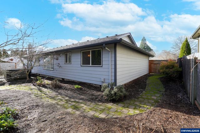 4742 Rivergrove Ct N, Keizer, OR 97303