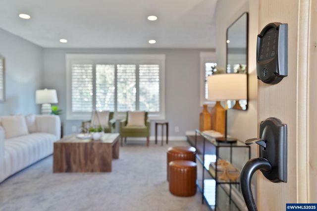 4742 Rivergrove Ct N, Keizer, OR 97303