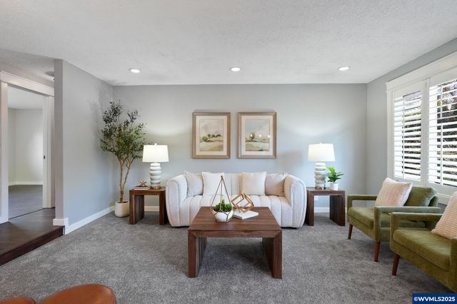 4742 Rivergrove Ct N, Keizer, OR 97303