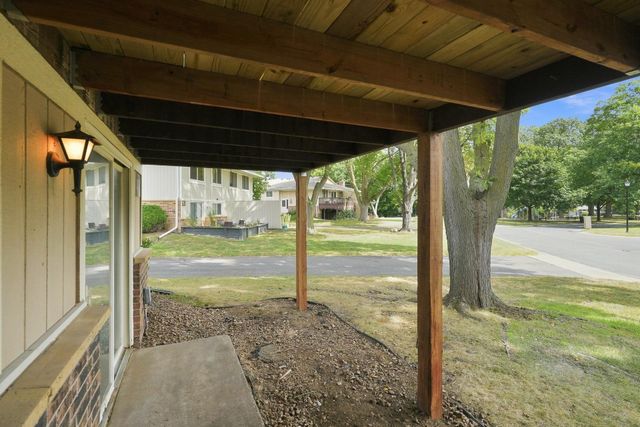 6668 Ives Lane N, Maple Grove, MN 55369