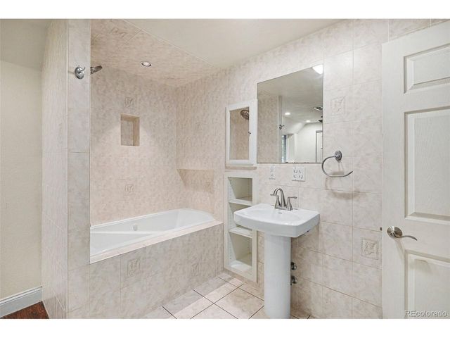 7347 S Spruce St, Centennial, CO 80112