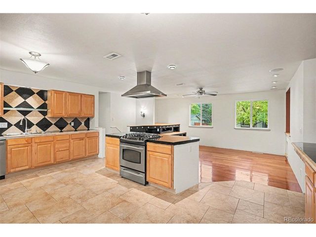 7347 S Spruce St, Centennial, CO 80112