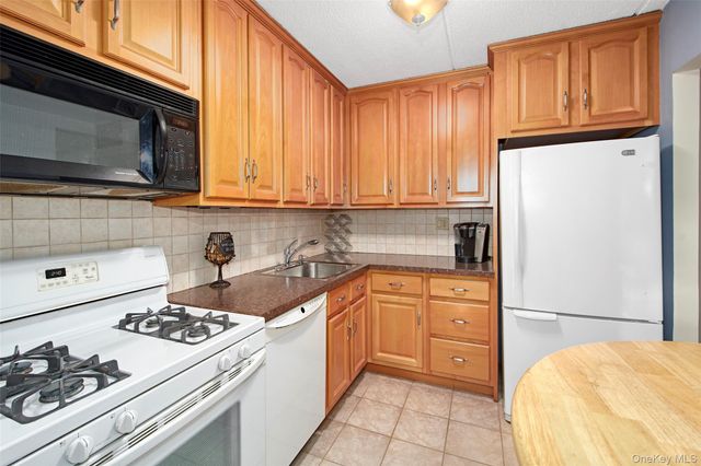 470 Halstead 2T, Harrison, NY 10528