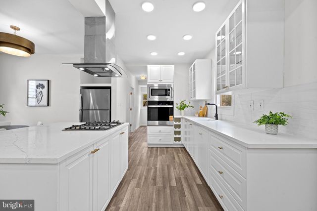 255 S 6TH AVE, Highland Park, NJ 08904