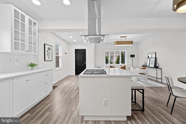 255 S 6TH AVE, Highland Park, NJ 08904