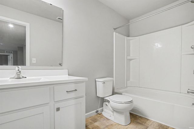 50784 Maple Isle Drive, Elkhart, IN 46514