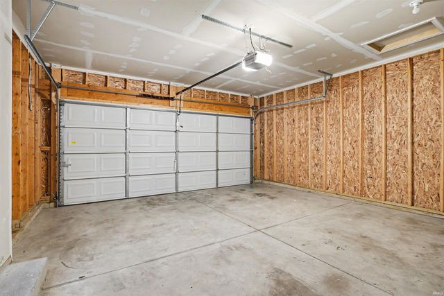 50784 Maple Isle Drive, Elkhart, IN 46514