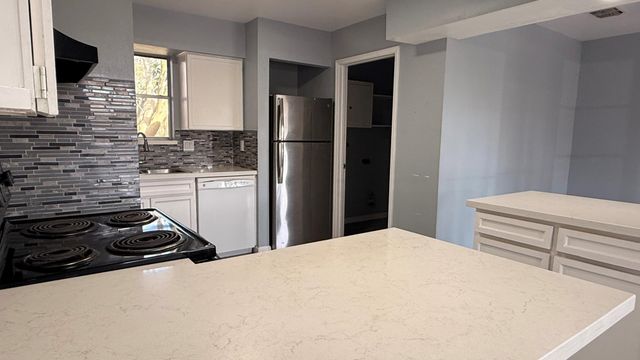 9219 Tooley Drive, Houston, TX 77031