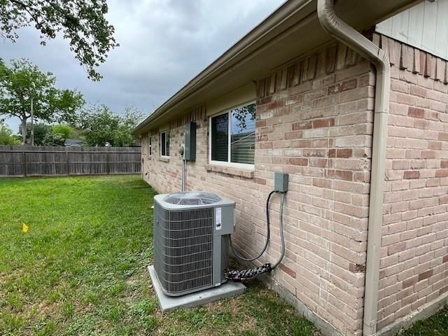 7502 Trabajo Drive, Houston, TX 77083