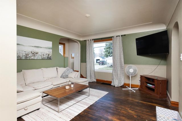 400 S Johnson Street, Bay City, MI 48708