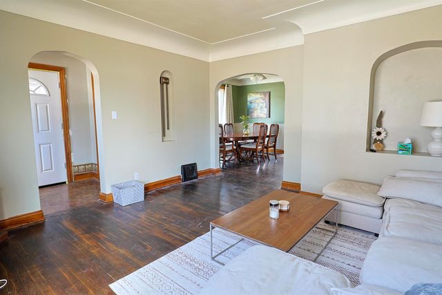 400 S Johnson Street, Bay City, MI 48708