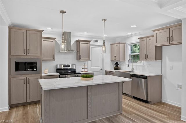 2274 Darwick Road, Winston-salem, NC 27127