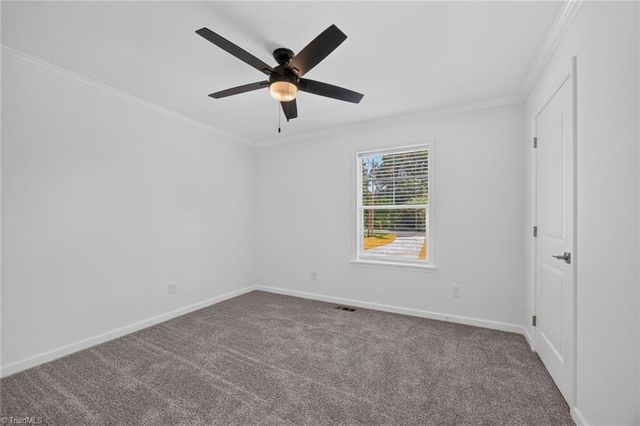2274 Darwick Road, Winston-salem, NC 27127