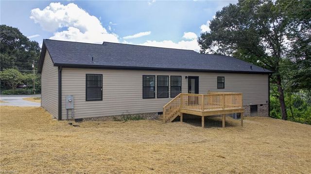 2274 Darwick Road, Winston-salem, NC 27127