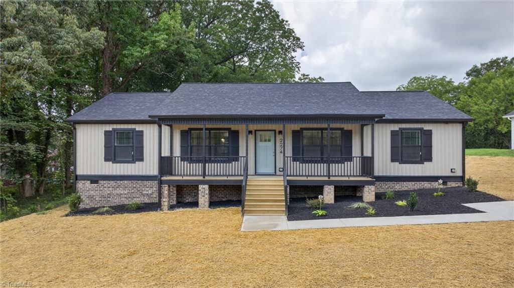 2274 Darwick Road, Winston-salem, NC 27127
