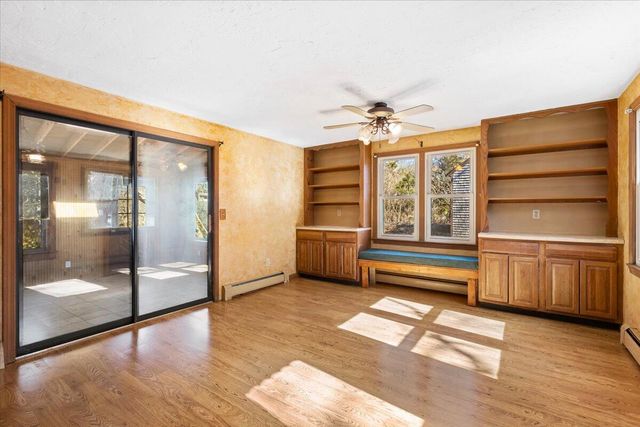 1094 County Road, Cataumet, MA 02534