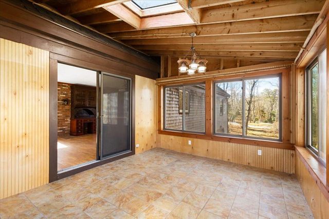 1094 County Road, Cataumet, MA 02534