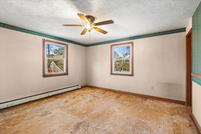 1094 County Road, Cataumet, MA 02534