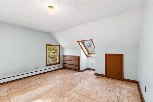 1094 County Road, Cataumet, MA 02534