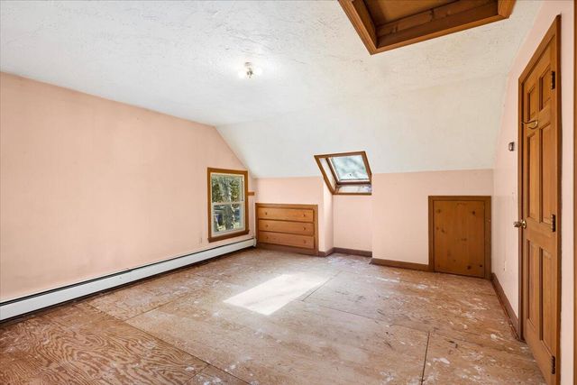 1094 County Road, Cataumet, MA 02534