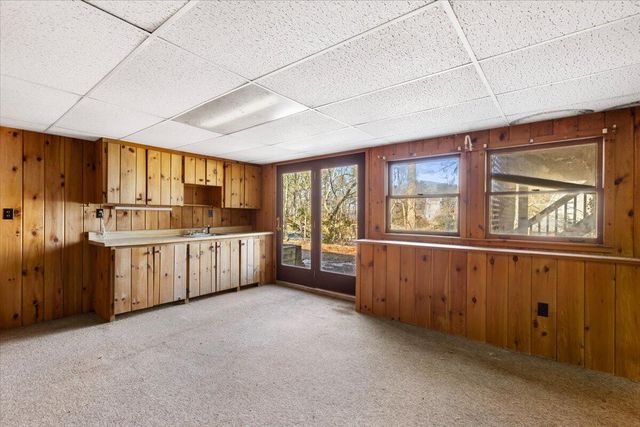 1094 County Road, Cataumet, MA 02534