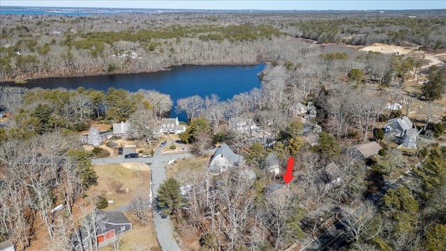 1094 County Road, Cataumet, MA 02534
