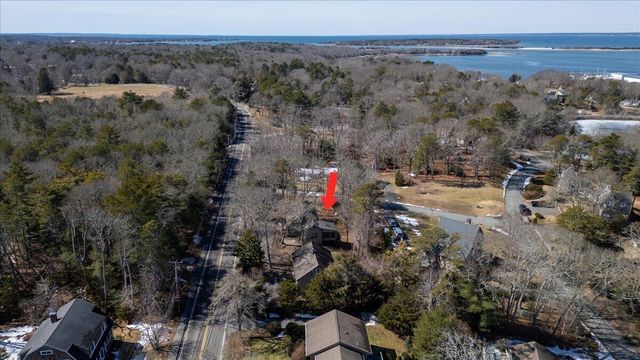 1094 County Road, Cataumet, MA 02534