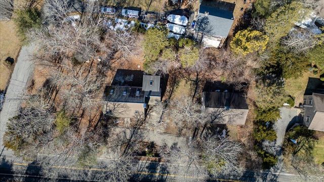 1094 County Road, Cataumet, MA 02534