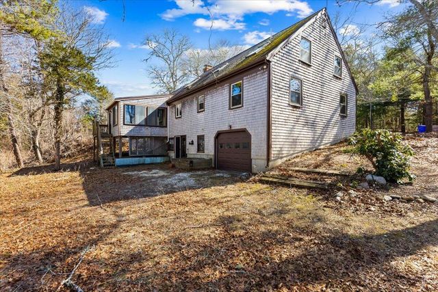 1094 County Road, Cataumet, MA 02534