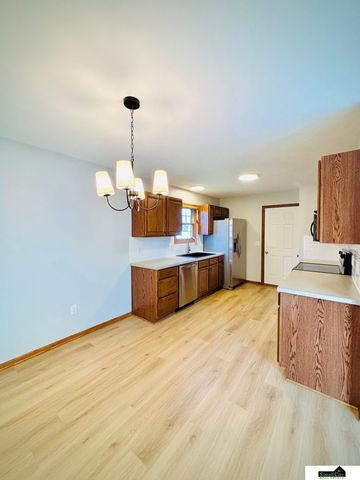 8801 Leighton Avenue, Lincoln, NE 68507