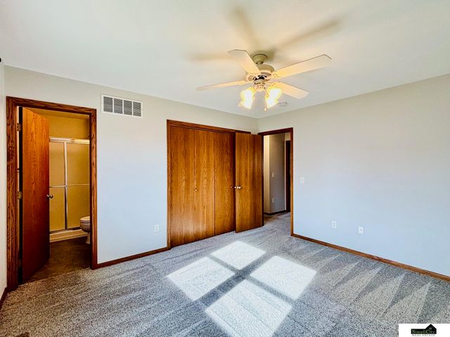 8801 Leighton Avenue, Lincoln, NE 68507