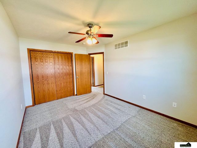 8801 Leighton Avenue, Lincoln, NE 68507